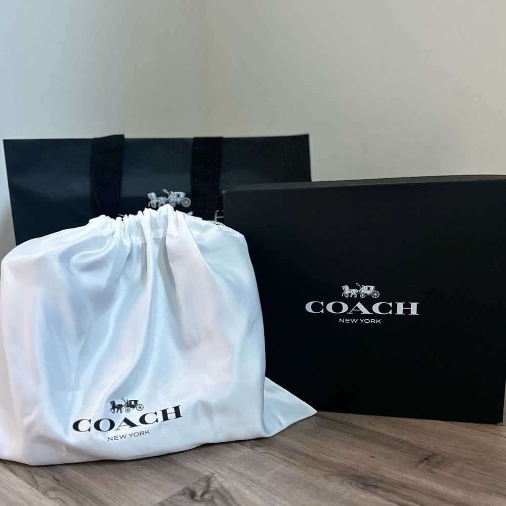 Coach Black Purse with White Dust Bag